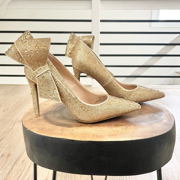 INC International Concepts Shoes - NWT 6.5 7.5 bow INC International concepts sparkly heels